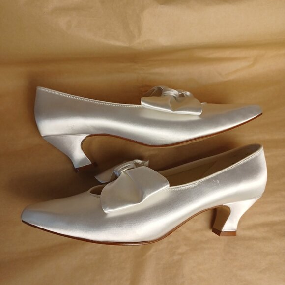 Vintage 80s Dyeable Satin Wedding Shoes - Picture 3 of 12